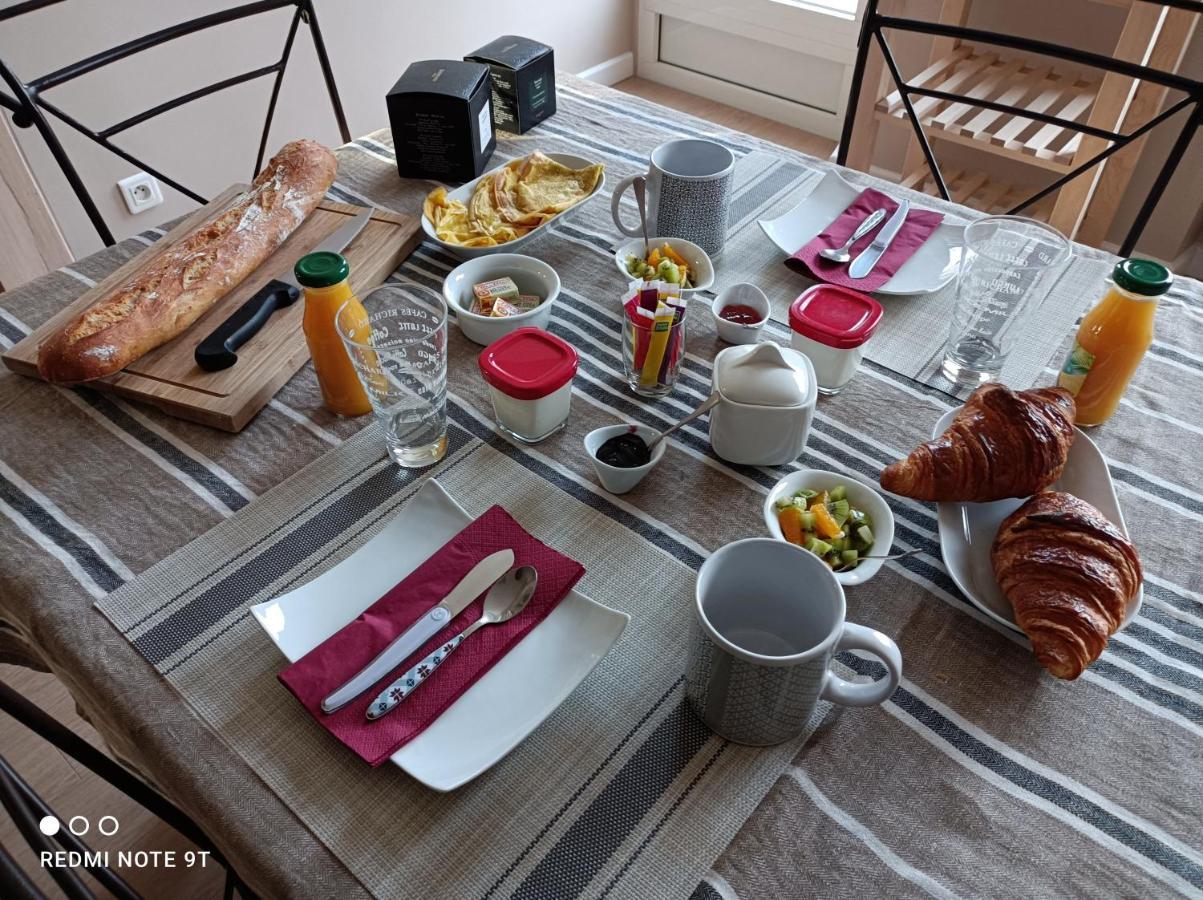 La Palentine Bed & Breakfast Chateaumeillant ภายนอก รูปภาพ